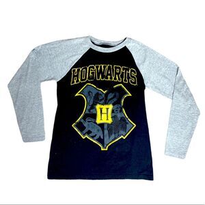 HARRY POTTERS Hogwarts Medium Black Long Sleeve Tee